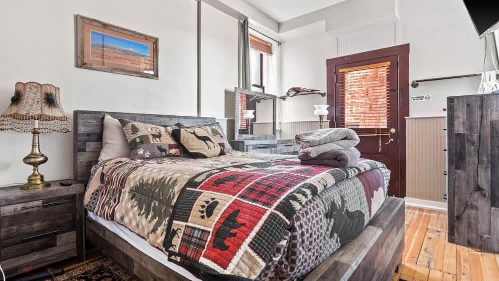 Papa's Place - Blocks From Downtown Leadville